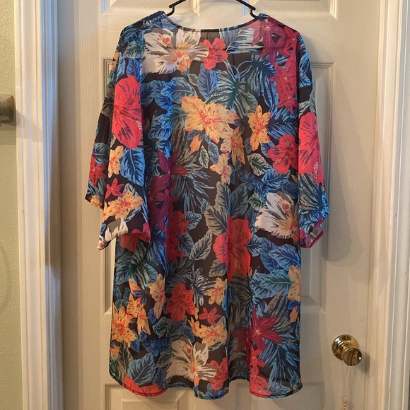 Beautiful Floral Sheer Kimono Cardigan Cover Up - Picture 8 of 10